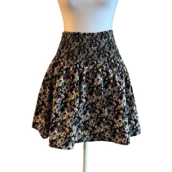 H&M Floral Smocked Mini Skirt XS - Picture 1 of 6